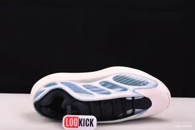 hype 700 ADIDAS GY0260 YEEZY V3 0528